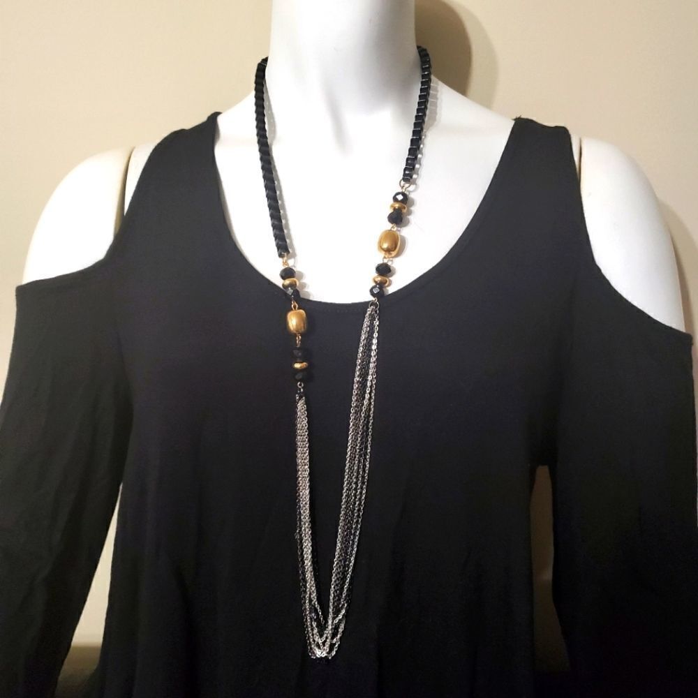 NWT Benefit Necklace & Earrings Set